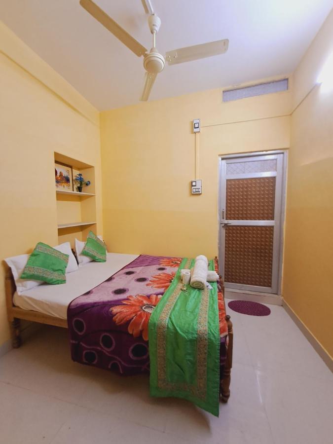 Bob Cafe & Guest House Jaisalmer Buitenkant foto