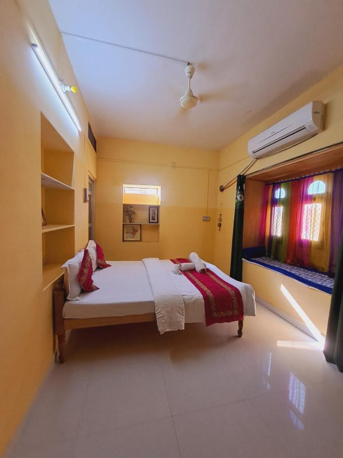 Bob Cafe & Guest House Jaisalmer Buitenkant foto