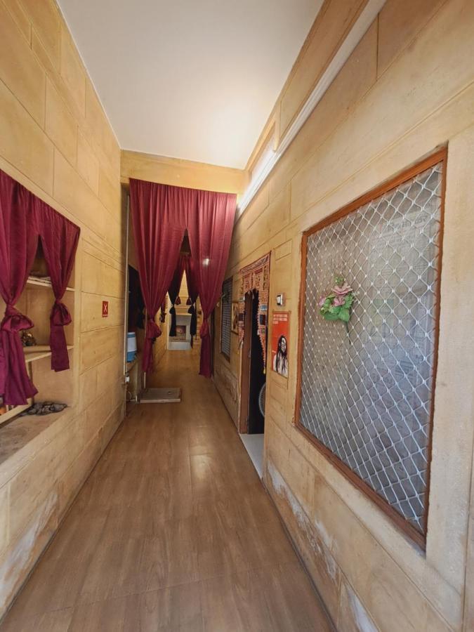 Bob Cafe & Guest House Jaisalmer Buitenkant foto