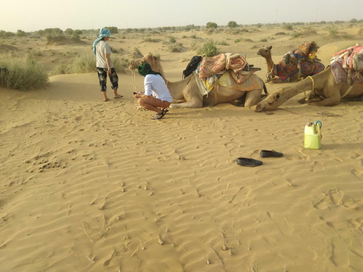 Bob Cafe & Guest House Jaisalmer Buitenkant foto